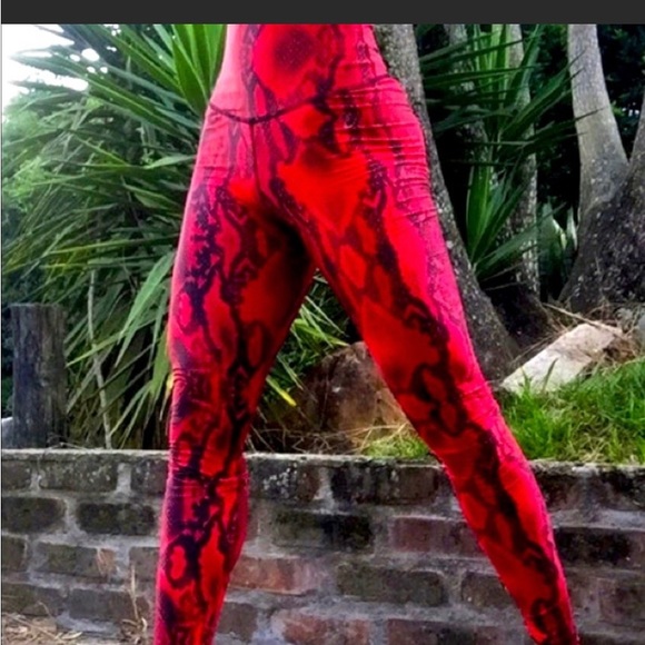 Python Print Leggings - Picture 4 of 5